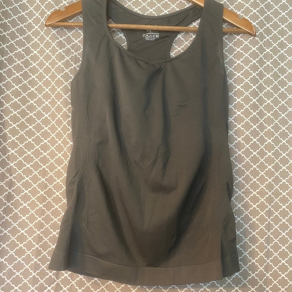 New Morela yoga tank